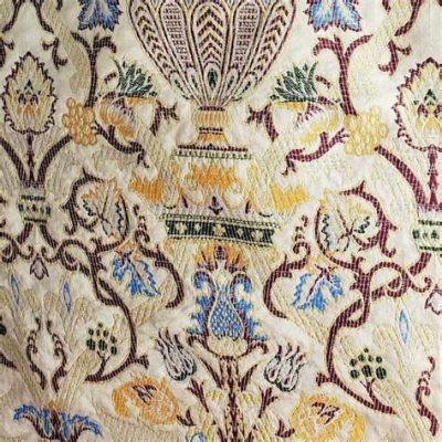 The Zamorin's Coronation: A Tapestry Woven With Gold and Dreams!