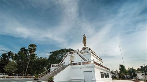  พระพุทธรูปศักย SSI: ความงดงามของหินทรายและสายตาที่ przeneurous!